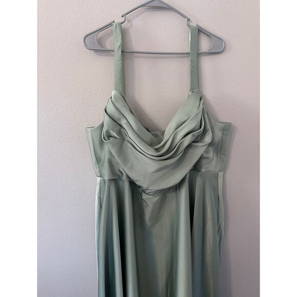 Azazie Shaude Womens size A22 Dusty Sage green bridesmaid dress - Picture 2 of 9